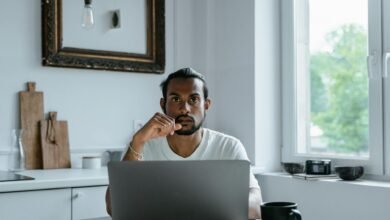 How Online Income Became a Mainstream Work Trend